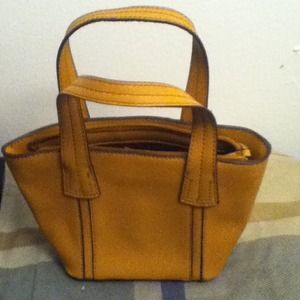 🌟REDUCED🌟Super cute nine west bag