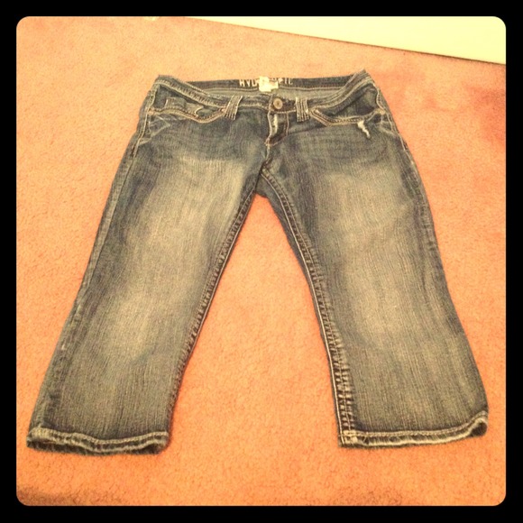 ✨RESERVED @vonnie71 Denim capris