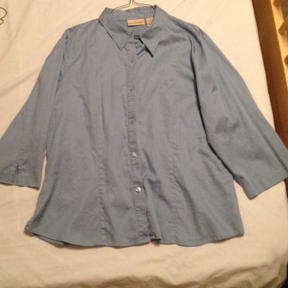 ❌Sold @ljclauss❌Beautiful blue, button down💼 - Picture 2 of 2