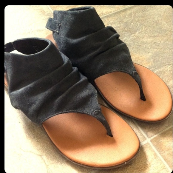 💢RESERVED💢Suede Gladiators 