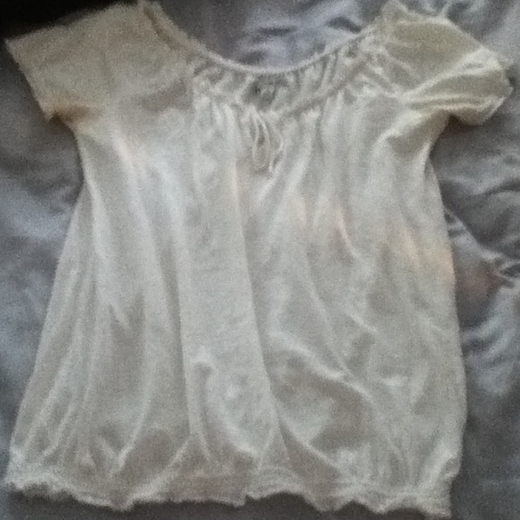 American Eagle tie shirt