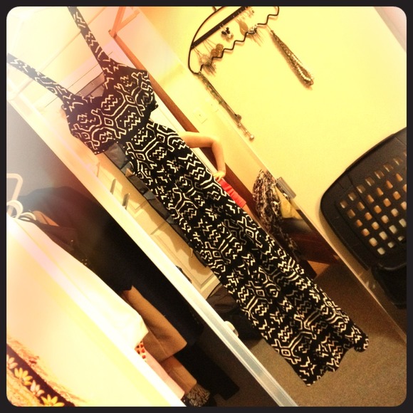 ❌SOLD❌Stretch Aztec Print Dress ❌