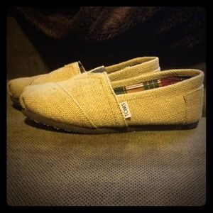 Brand new burlap Toms!