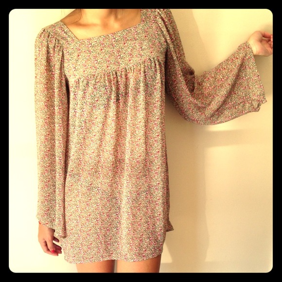 ❌SOLD❌Floral Hippie Dress