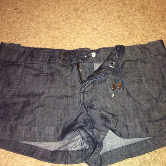 Denim shorts!!