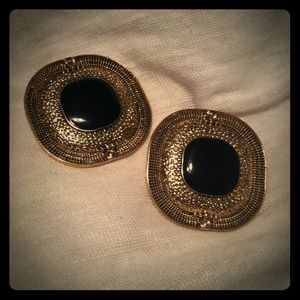 Reduced Vintage inspired gold/black earrings