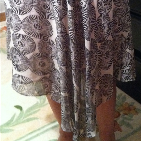 Floral black and white skirt