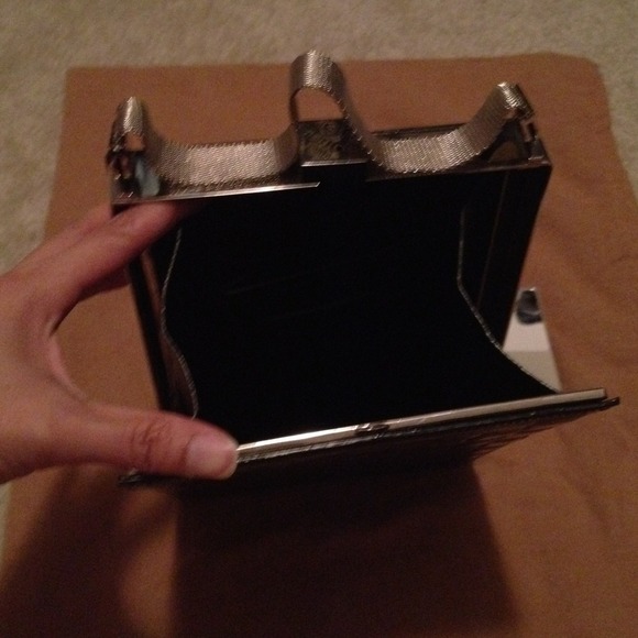 Authentic LV Damier Vernis Ange GM - Picture 4 of 4