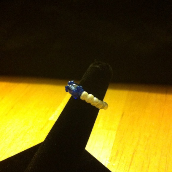 Fashion bead ring