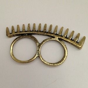 Spike Knuckle Ring - brass