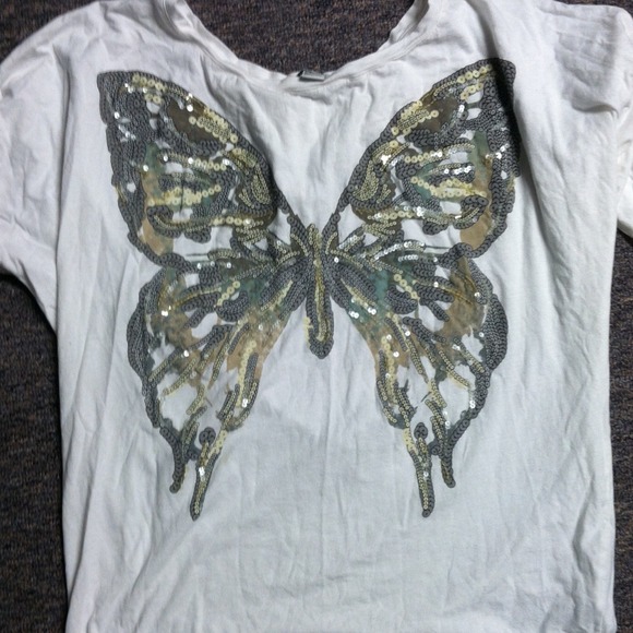 💢💢RESERVED💢💢Butterfly oversized shirt