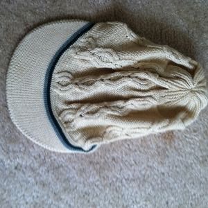 Ivory hat w green