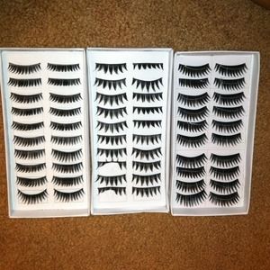 False eyelashes