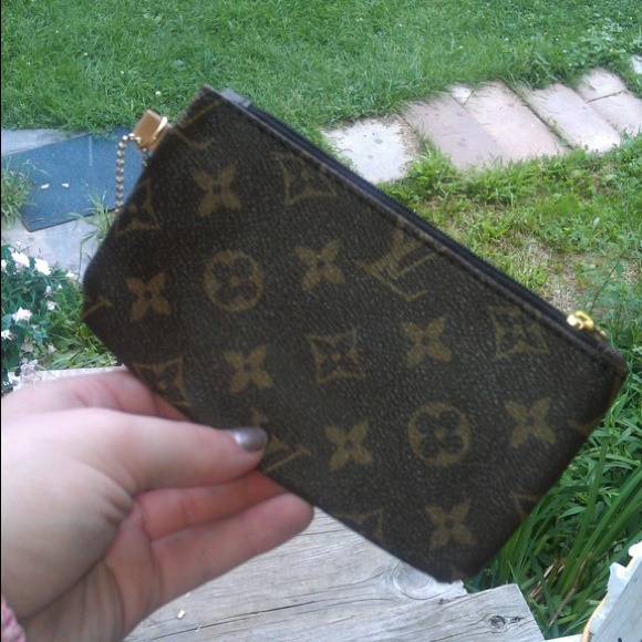 Faux Louis Vuitton purse