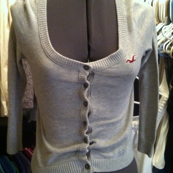 🔴SOLD🔴Gray Hollister cardigan