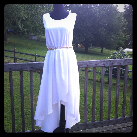 MSK Dresses & Skirts - NWT White Hi-Lo white dress with gold belt