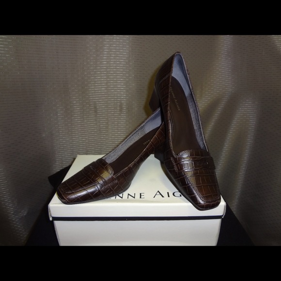 Etienne Aigner Leather crocodile skin casual heels