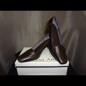 Etienne Aigner Leather crocodile skin casual heels