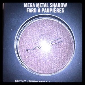 Brand new Mac mega metal shadow