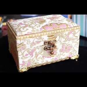 NEW Oriental style jewelry box.
