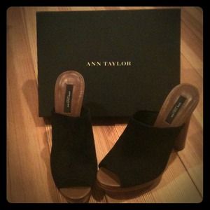NEW Ann Taylor Lorena Platform Suede Mules.