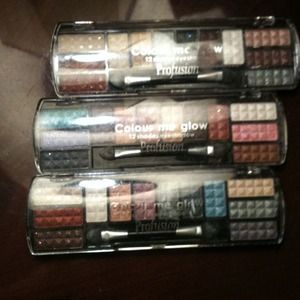 Color Me Glow profusion eye shadow