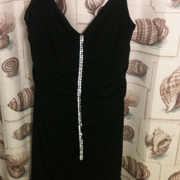 Stunning Black Gown with jeweled bodice and ruffle - Picture 3 of 4