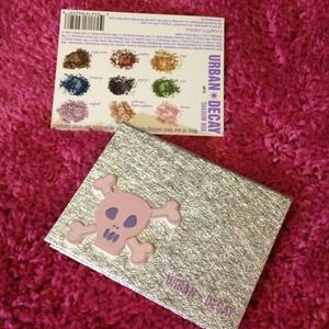 💢SOLD💢: Urban decay shadow box