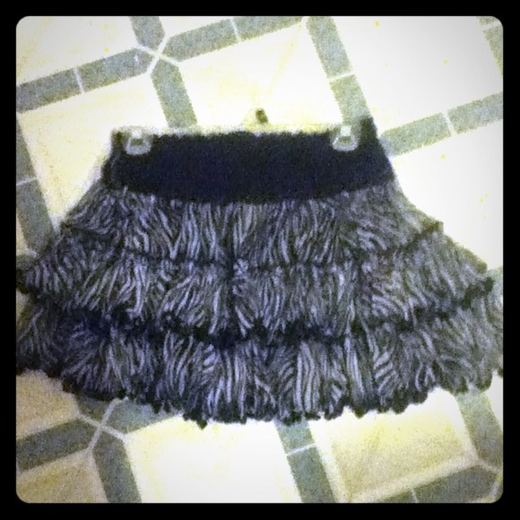 Puffy zebra skirt