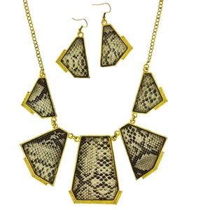 Jewelry - 💔SOLD OUT💔 Wild Abstract Necklace Jewelry - 💔SOLD OUT💔 Wild Abstract Necklace