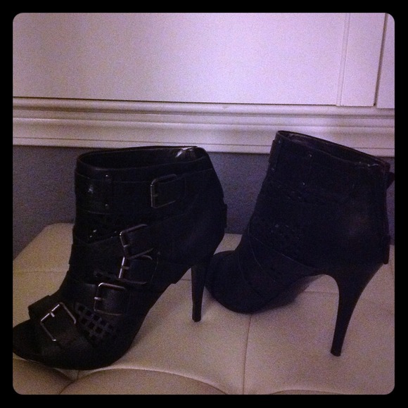 Sexy banded Carlos Santana stilletos