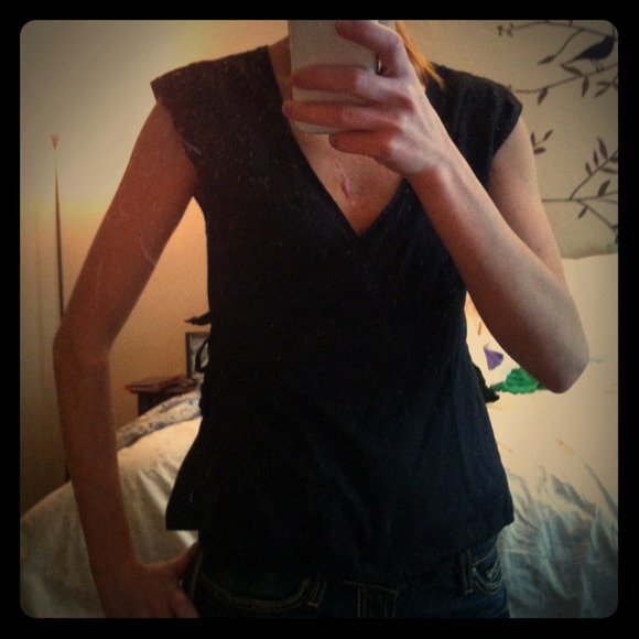 Gap wrap around top