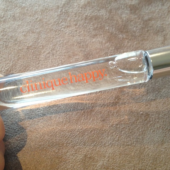 RESERVED @imafnp Brand New Clinique Happy Roller