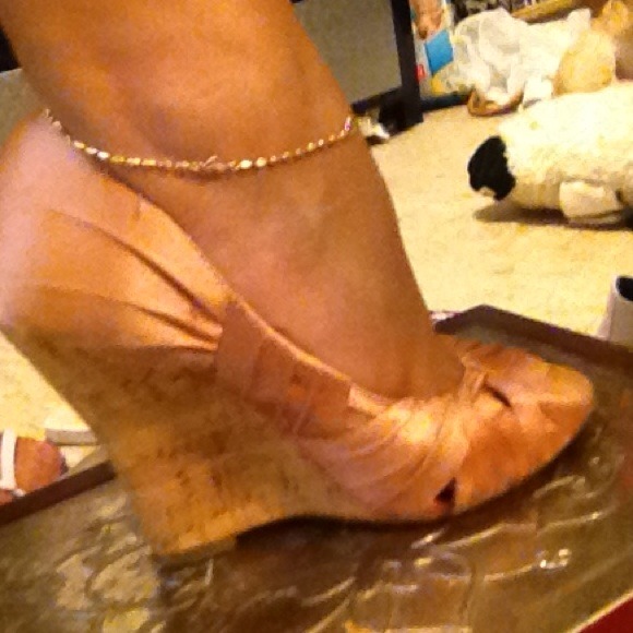 Rose pink wedges