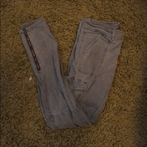 SOLD AEO Skinny Cargos SOLD