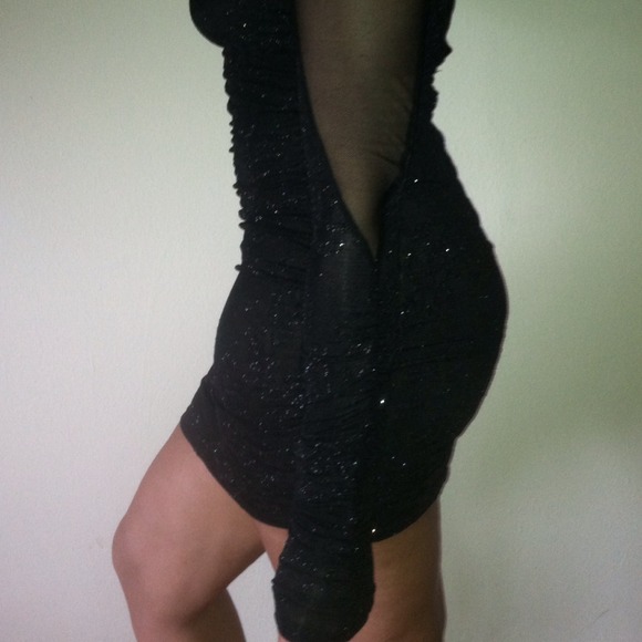 SOLD 🔥Nwot 🔥Black sparkly/sheer dress - Picture 4 of 4