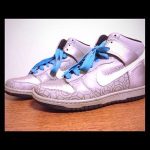 Women's grey/blue Nike high top dunks