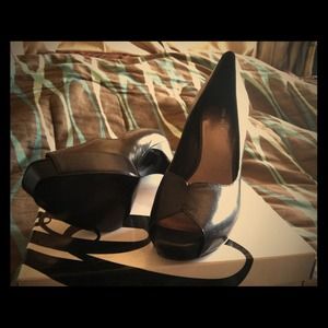 Size 9.5 Nine West black heels