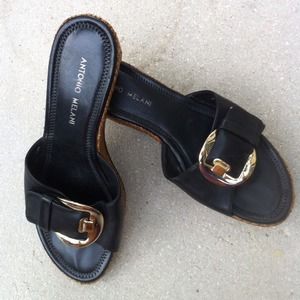 🌟REDUCED🌟Black mules with woven platform wedge