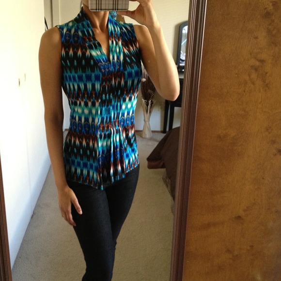 NWOT Beautiful pleated top