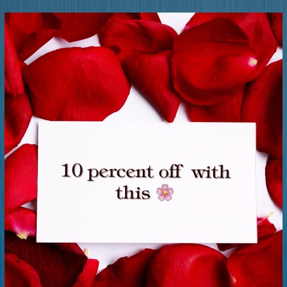 Gucci back pack 10 percent off 🌸