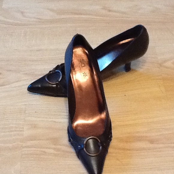 Brown pumps