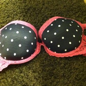 Victoria secret bra.