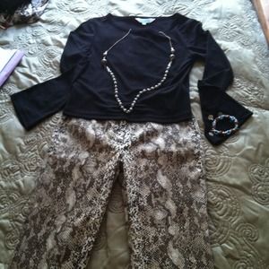 Dana Buchman Pants - Dana Buchman Sale Pants snakeskin print Sz 4 Dana Buchman Pants - Dana Buchman Sale Pants snakeskin print Sz 4