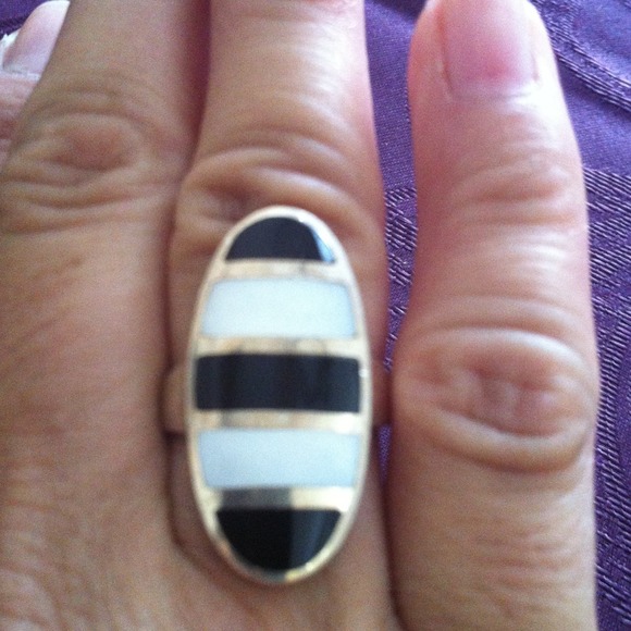 💗Reserved @Pamearly .925 ring