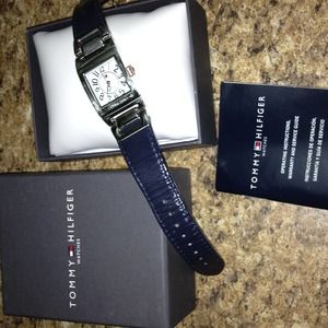 🌷reserved🌷Tommy hilfiger watch,wrislet, guess t
