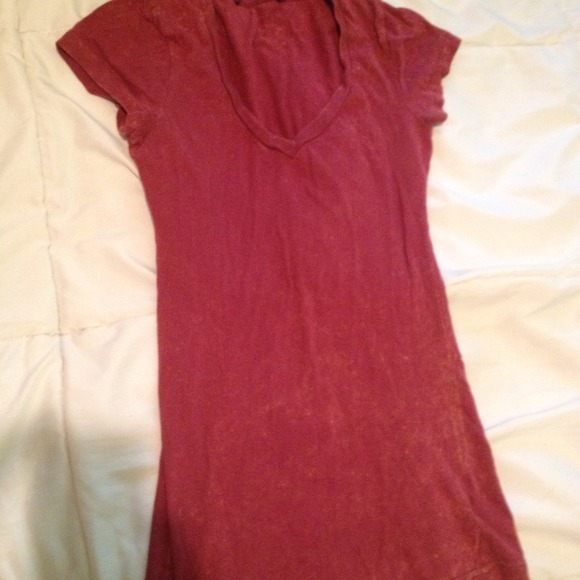 Cute Rust Colored Tie Dyed V-Neck T-Shirt.