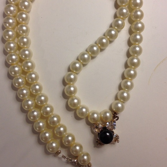 Handmade pearl necklace with pendent