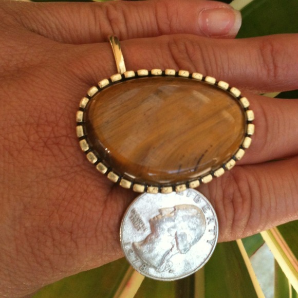 💢Reduced-- $5.00 off 💢TIGER'S EYE STRECH RING