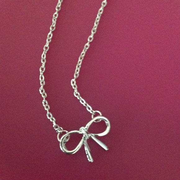 New bow knot necklace in high demand